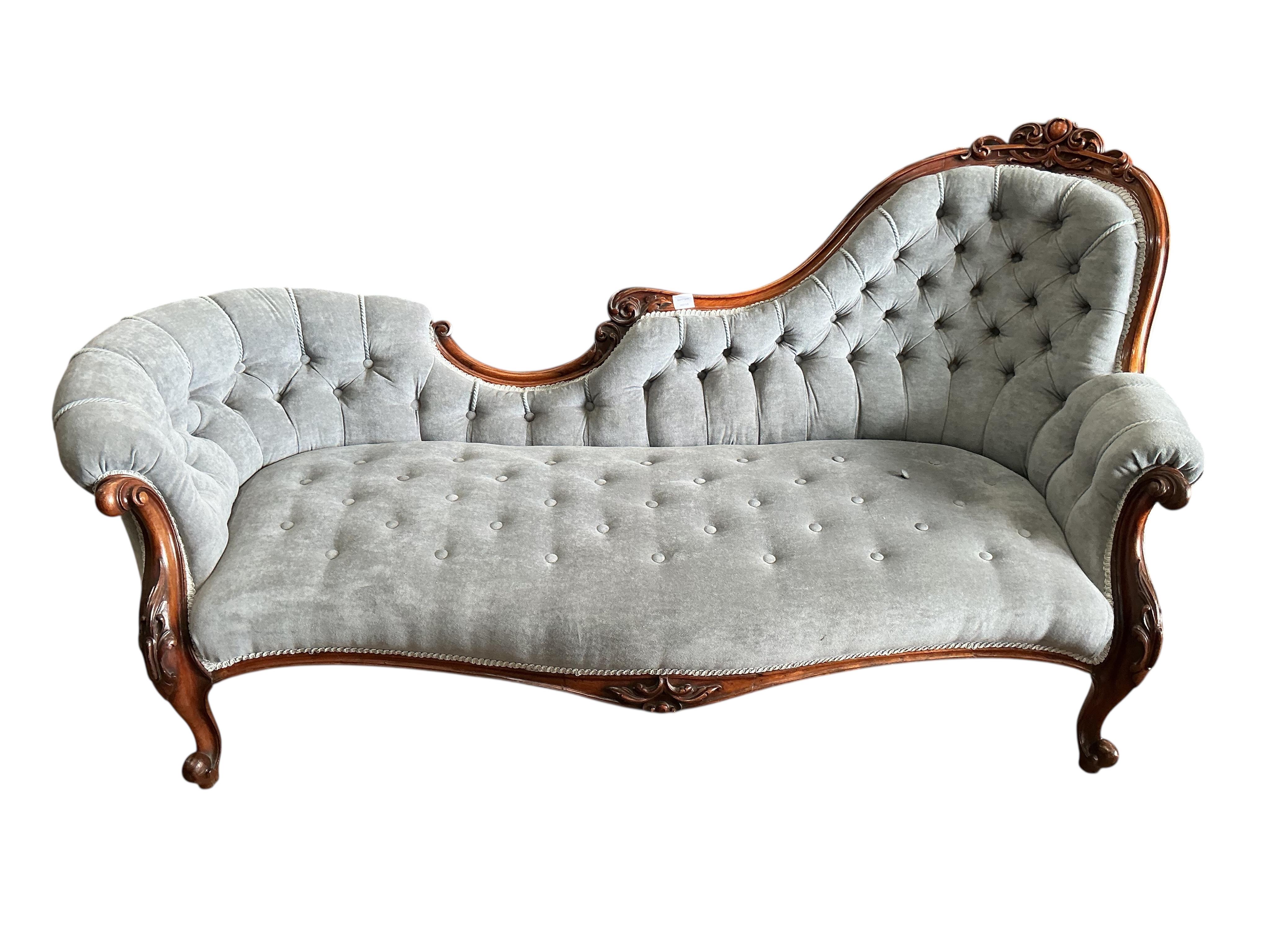 A Victorian rosewood settee, width 190cm, depth 80cm, height 92cm